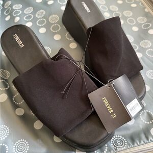 Forever 21 Black Platform Slide Sandals
